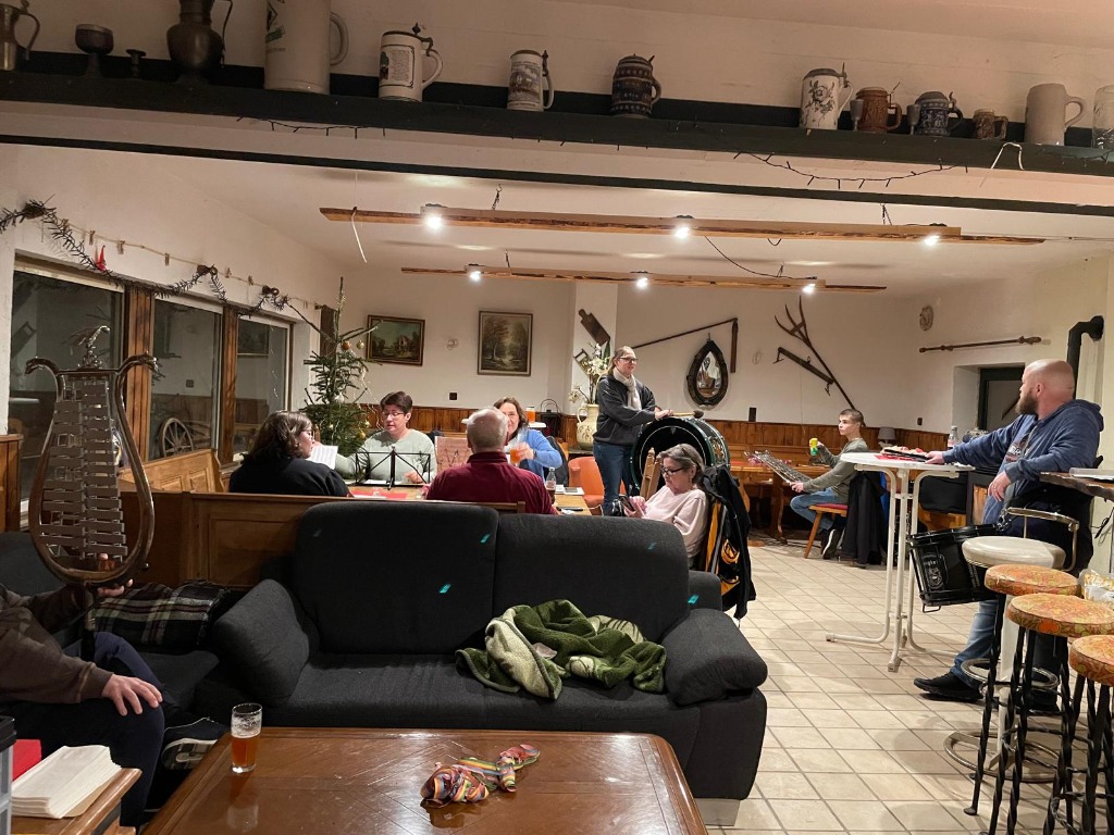 Probe TC Einigkeit – Mitglieder im Übungsraum